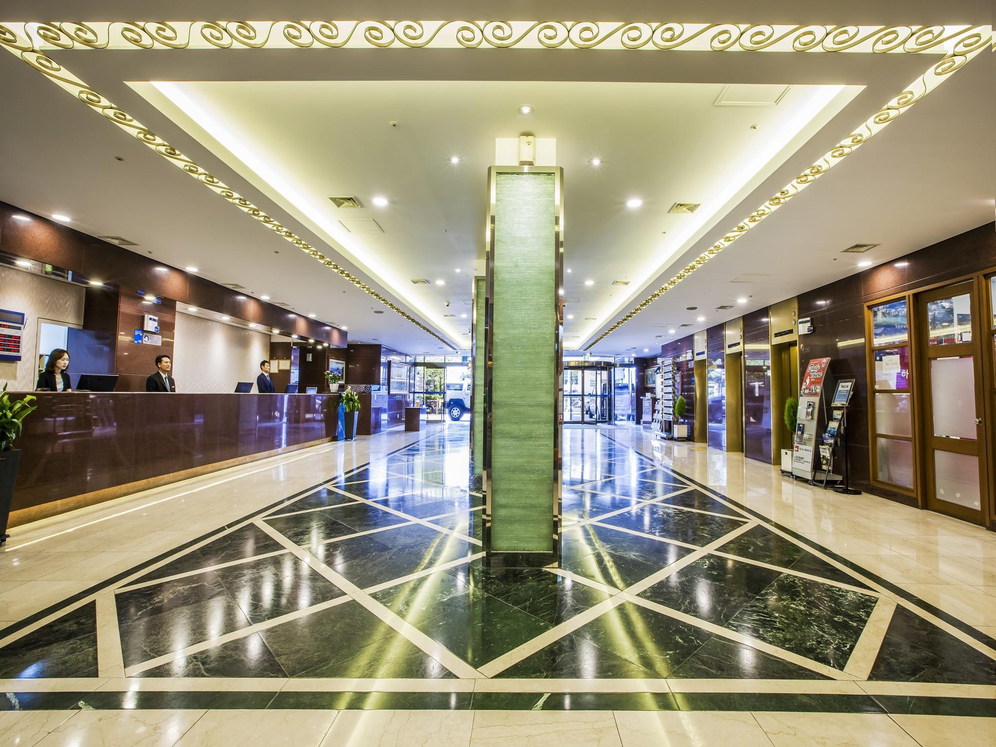 Hamilton Hotel Seoul Exterior photo