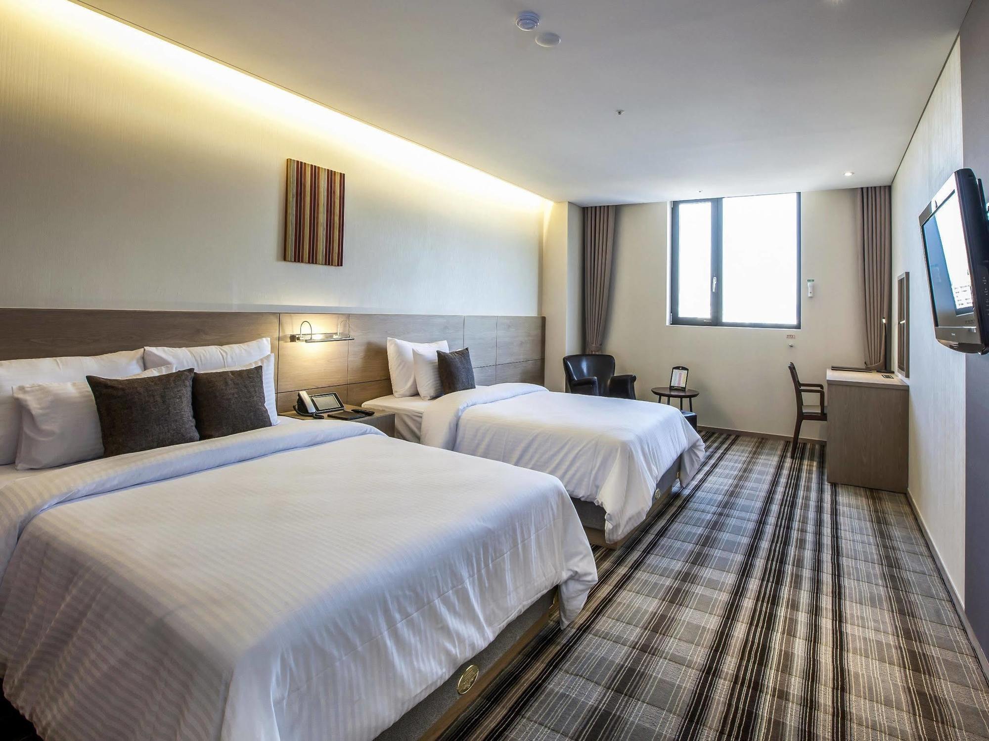 Hamilton Hotel Seoul Exterior photo