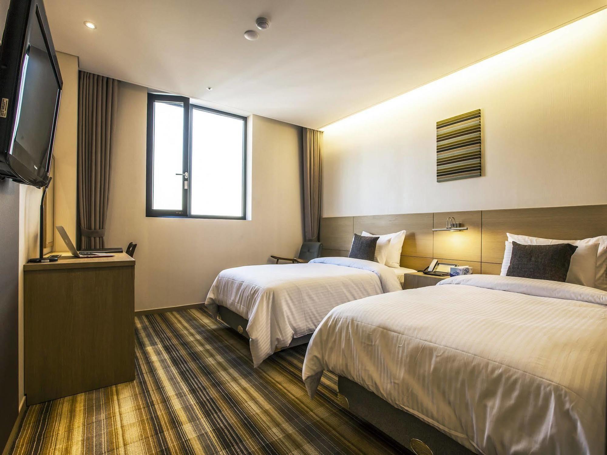 Hamilton Hotel Seoul Exterior photo